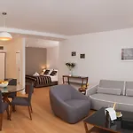 By Vestibul Palace Апарт-отель Сплит