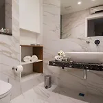 By Vestibul Palace 4*