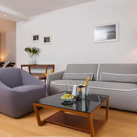 By Vestibul Palace Apartmanhotel Split