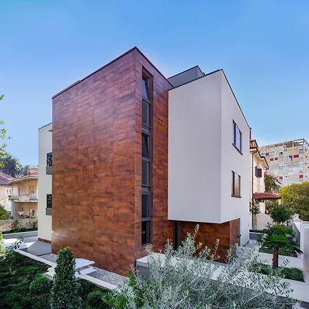 Apartmanhotel By Vestibul Palace