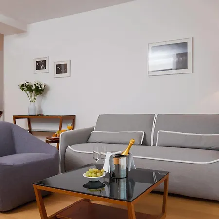 By Vestibul Palace Apartmanhotel