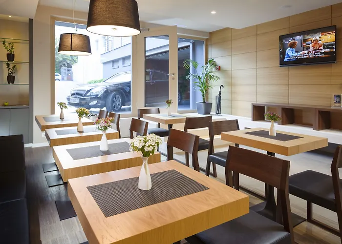 By Vestibul Palace アパートホテル スプリト